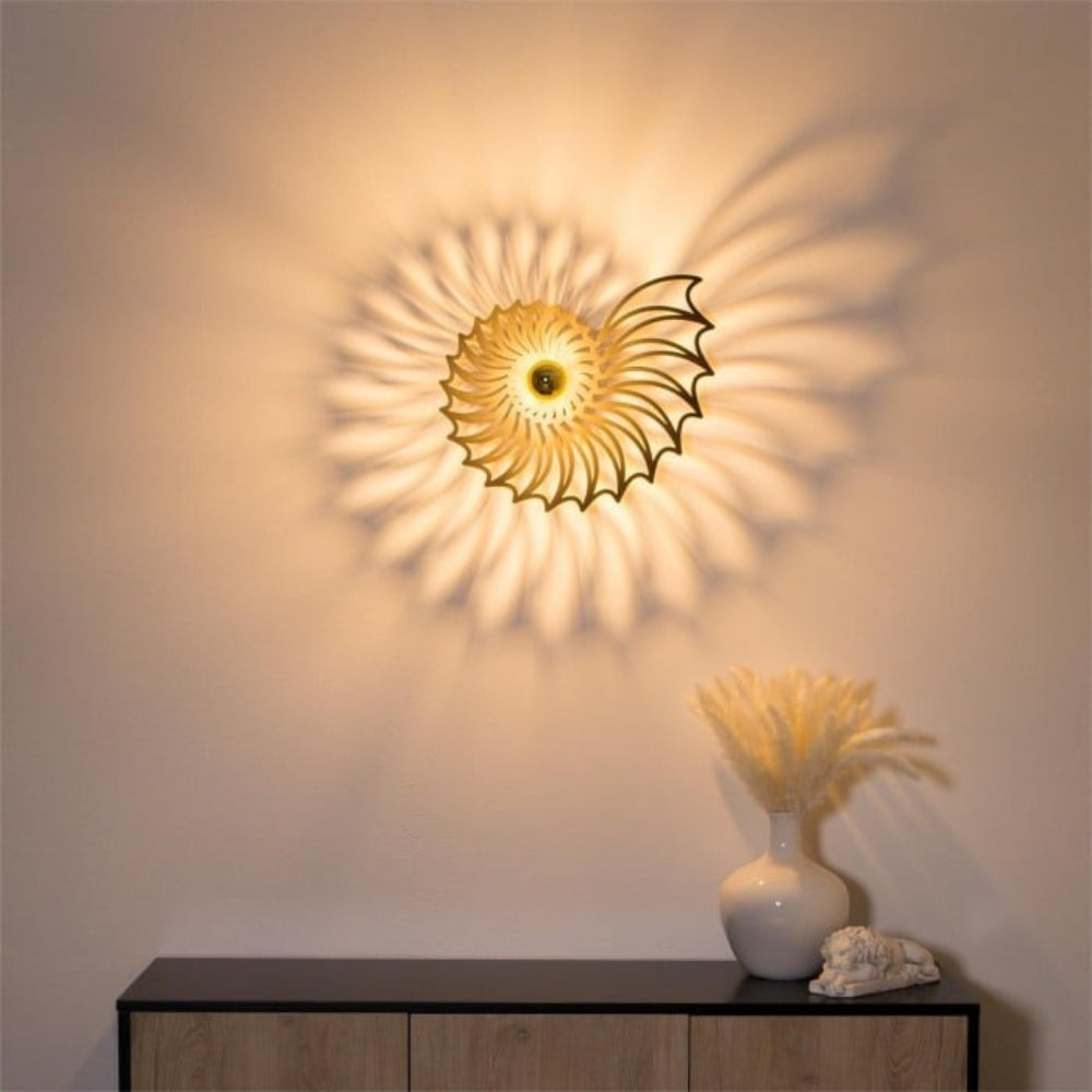 Elegante lampada da parete a conchiglia